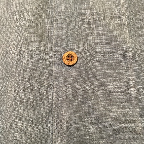 Tommy Bahama Silk Camp Shirt size Large. Solid Blue - Picture 3 of 4